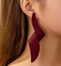 Load image into Gallery viewer, GEOGRAPHICAL STUD EARRINGS ( 3 colors)
