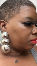 Load image into Gallery viewer, SILVER DROPS EARRINGS
